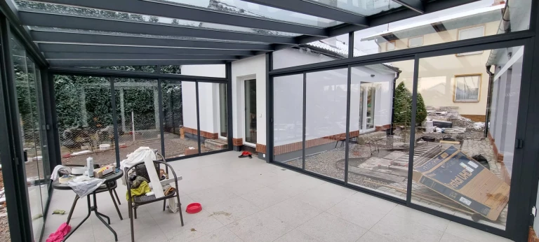 Pergola en aluminium ROBUST et vitrage STANDARD
