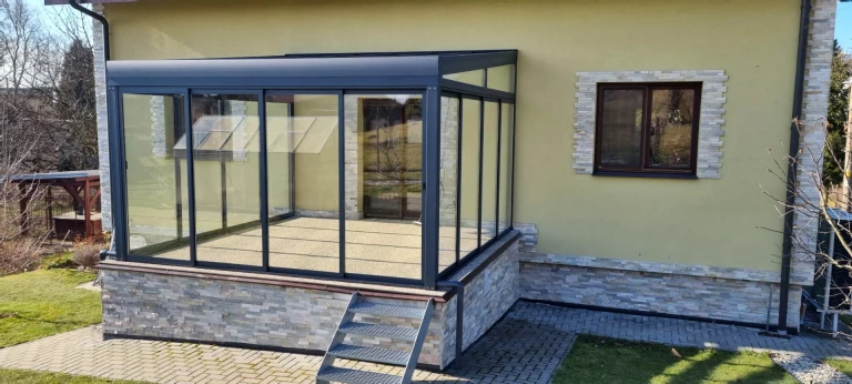 Pergola en aluminium ROBUST + vitrage STANDARD - Hošťalovice
