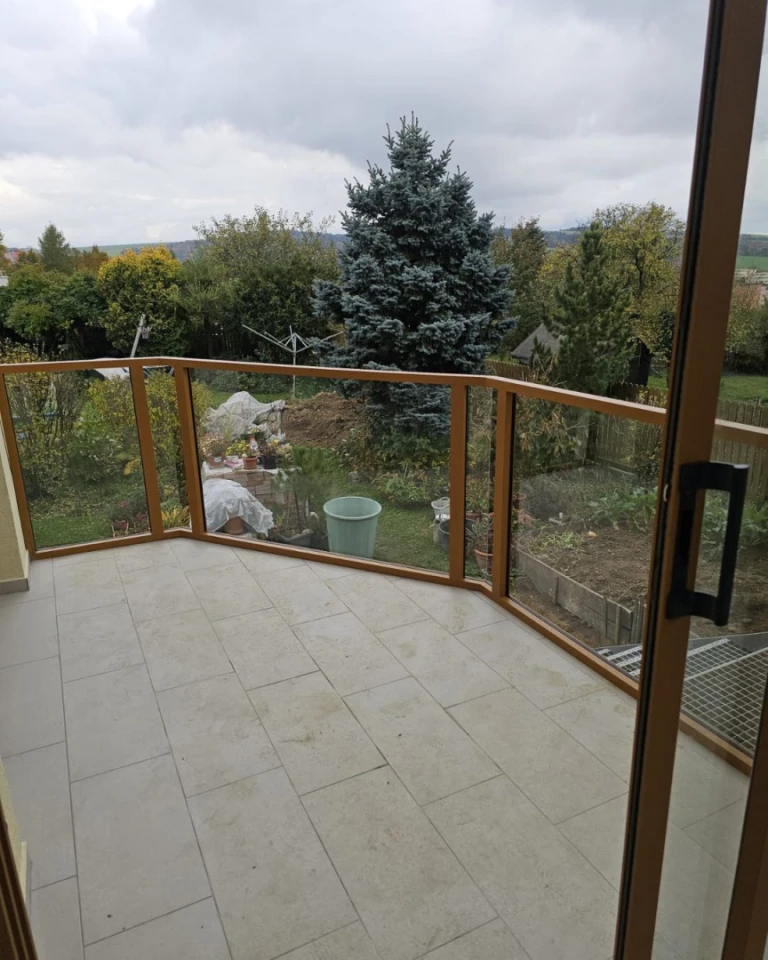 Vitrage de terrasse à Myjava